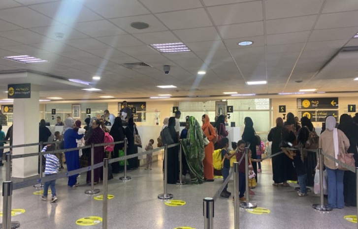 الفوج الثالث من مغاربة السودان يصلون مطار البيضاء