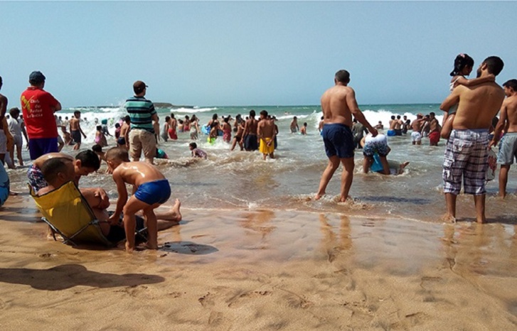 تقرير يحدد 27 شاطئا غير صالح للسباحة وخبير يوضح