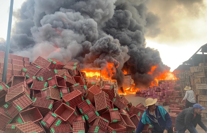 حريق مهول يأتي على سوق جملة بمراكش