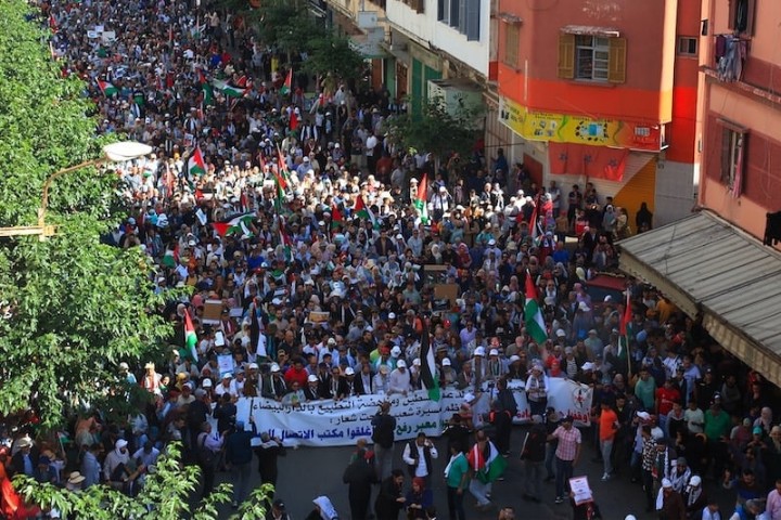 مسيرة حاشدة في الدار البيضاء دعما لغزة ورفضا للتطبيع