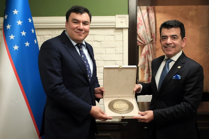 المدير العام للإيسيسكو يلتقي وزير خارجية أوزبكستان في طشقند