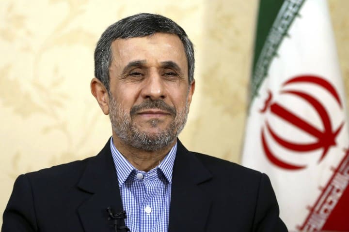 "أحمدي نجاد" يعود للتنافس على منصب رئيس إيران