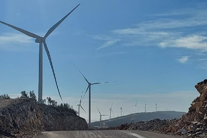 ردّاً على ترّاهات الجزائر.. المغرب يُشغل محطة الرياح "جبل لحديد" بقدرة 270 ميغاواط