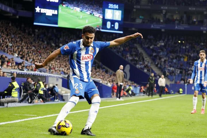 برشلونة يصر على ضم المغربي عمر الهلالي