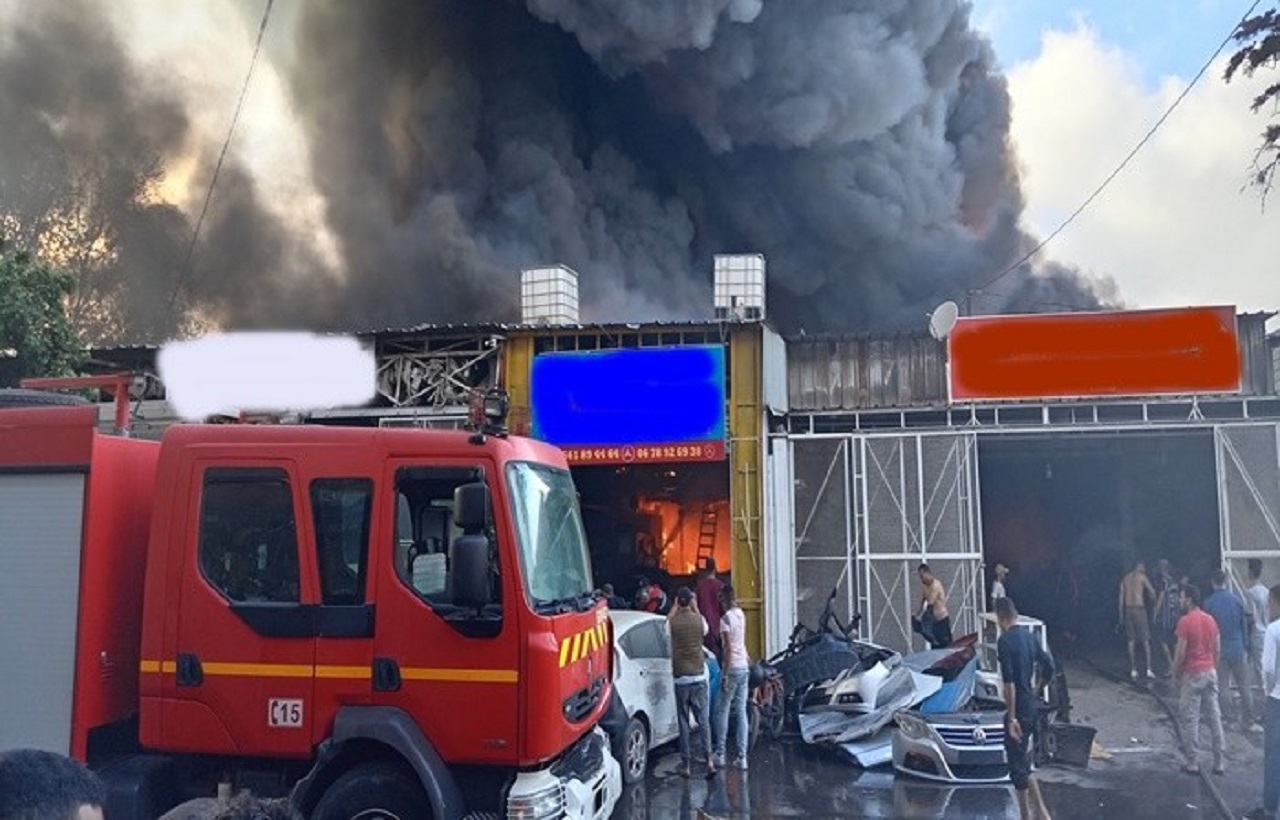حريق يأتي على محلات بالفندق التقليدي "باشكو" بالبيضاء