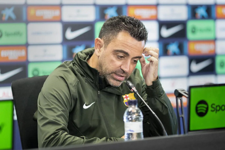 برشلونة يقيل "تشافي" بعد خروج الفريق خاوي الوفاض