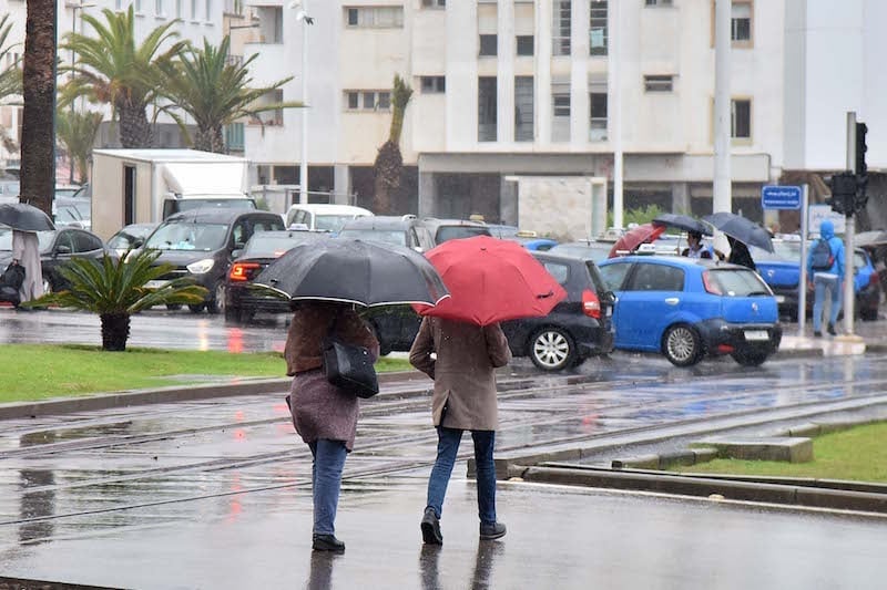 زخات مطرية وتساقطات ثلجية مرتقبة بعدد من المناطق المغربية اليوم