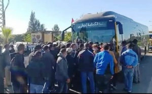 سخط عارم بمدينة الدار البيضاء بعد تخريب الحافلات الجديدة وسائقو «الطاكسيات» يحتجون بالنواصر