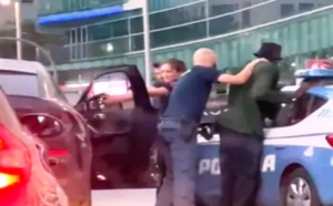 بطريقة هوليودية.. شرطة إيطاليا توقف لاعب ميلان بالقوة