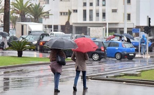 زخات مطرية وتساقطات ثلجية مرتقبة بعدد من المناطق المغربية اليوم