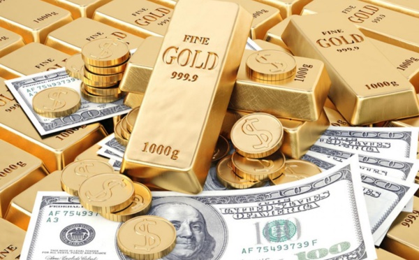 ارتفاع قيمة الدولار يتسبب في هبوط أسعار الذهب لأقل مستوى