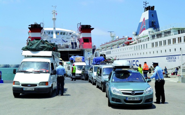 ميناء طنجة المتوسطي.. توقيف 18 شخصا ينتمون لشبكة دولية لتهريب المخدرات