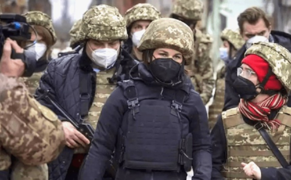 فيديو.. روسيا تجلي مواطنيها من مناطق الصراع المحتدم مع أوكرانيا
