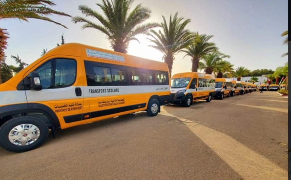 الخميسات: تسليم 16 سيارة للنقل المدرسي بمناسبة عيد العرش المجيد