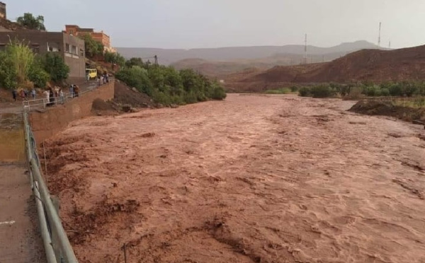 العثور على جثة فتاة مفقودة بعد سيول جارفة ضربت مدينة ورزازات