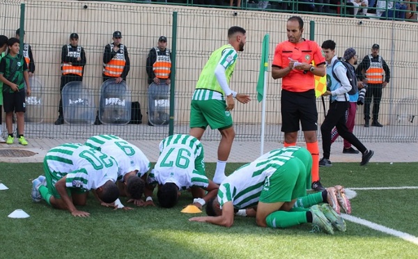 رجاء بني ملال يقدم هدية للكوكب المراكشي بعد إزاحته أولمبيك الدشيرة من الصدارة