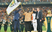 لقجع يتسلم من الرئيس الايفواري علم كأس أمم إفريقيا - المغرب 2025